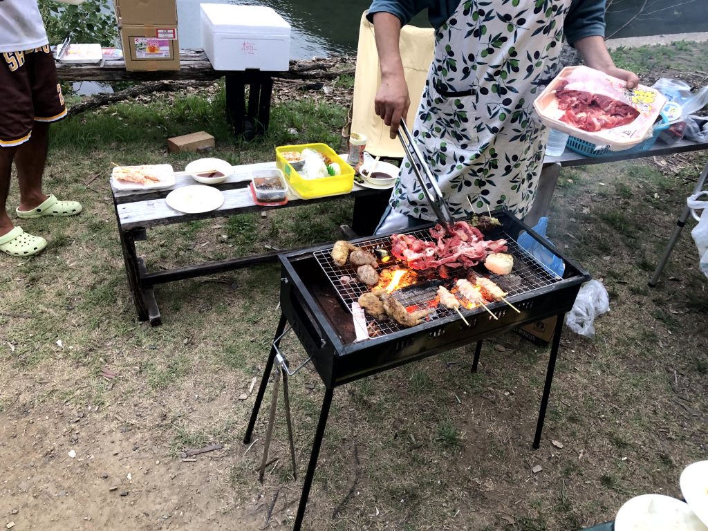 バーベキューを楽しんでいるところ