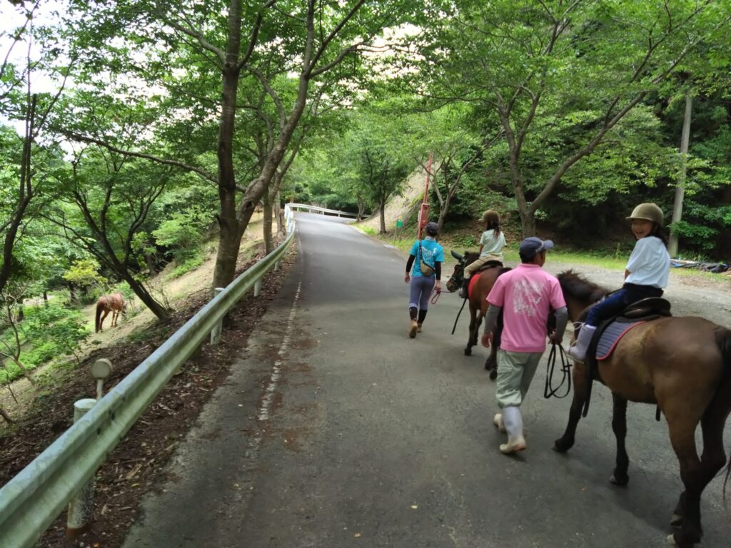 乗馬体験を楽しんでいるところ
