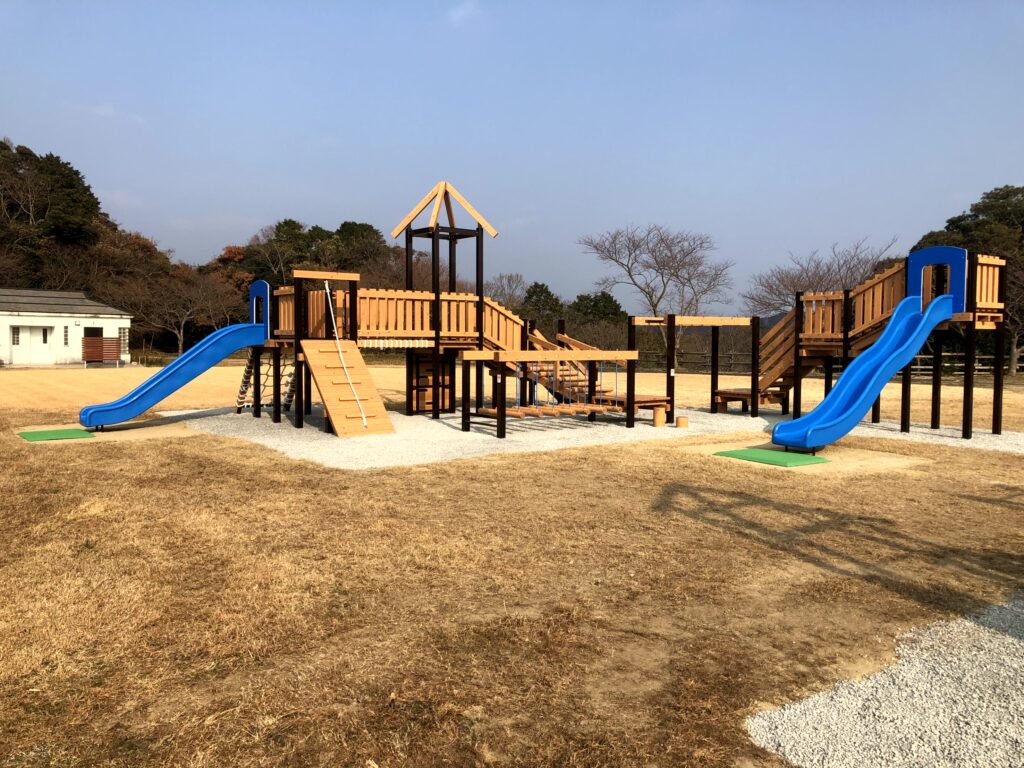 多目的広場のコンビネーション遊具