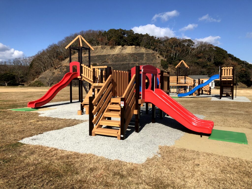 多目的広場のコンビネーション遊具