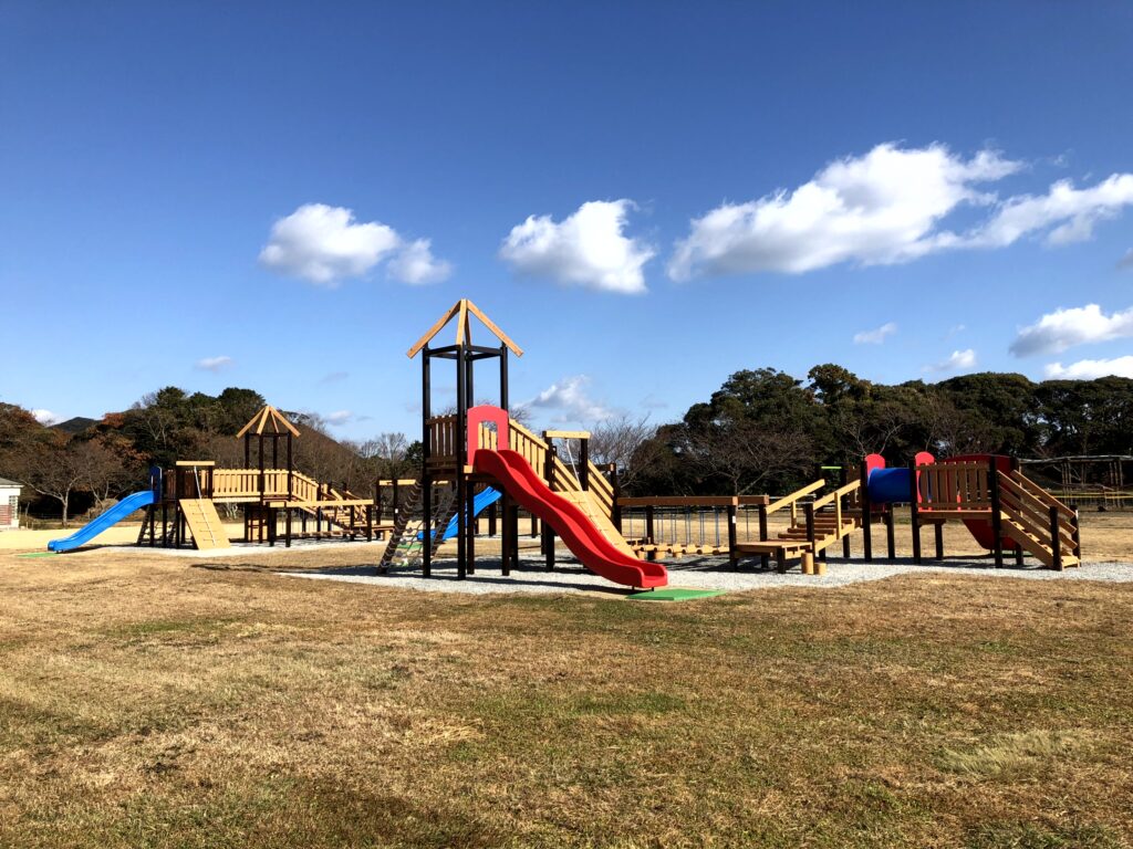 多目的広場のコンビネーション遊具